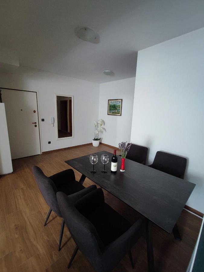 Apartment With Sea View Baška Voda Eksteriør bilde